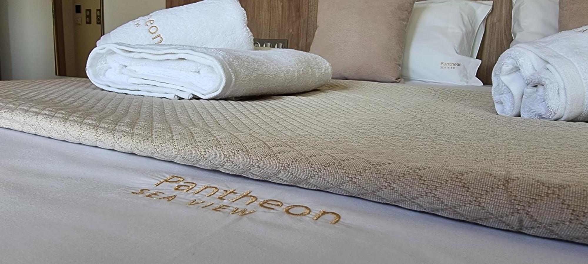 Aparthotel Pantheon Sea View Néoi Póroi Pokoj fotografie